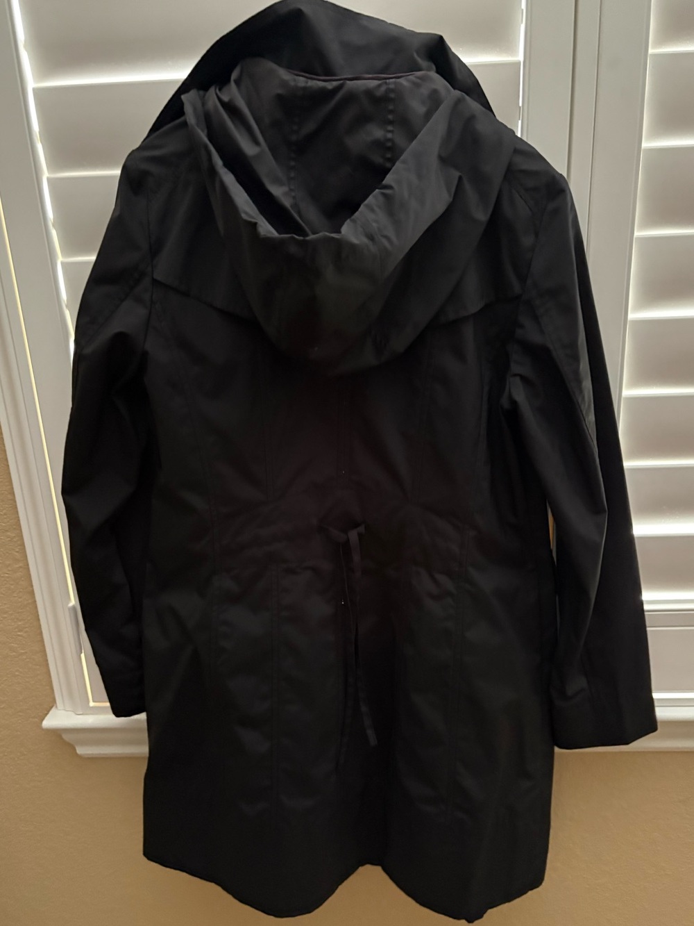 Cole Haan Signature Black Packable Rain Jacket with Pouch LIKE NEW - Picture 3 of 12